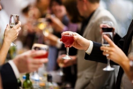 LES FRANÇAIS BOIVENT DE MOINS EN MOINS D ALCOOL