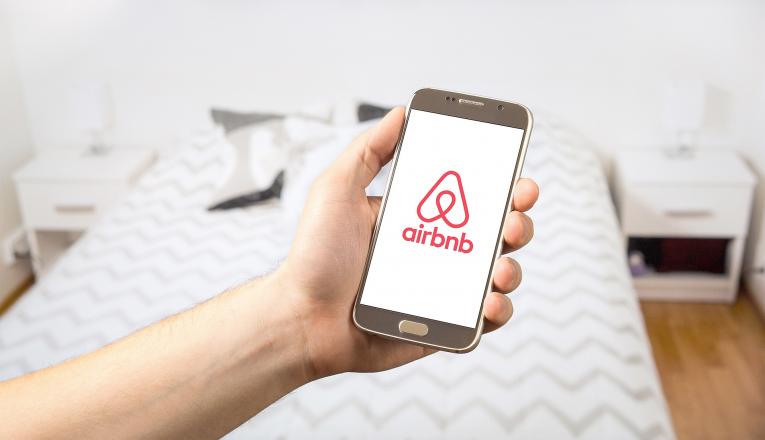 Contacter Airbnb par téléphone