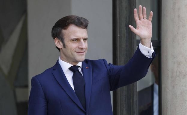 Télephone information entreprise  Macron et Le Pen se rendent au second tour des élections en France