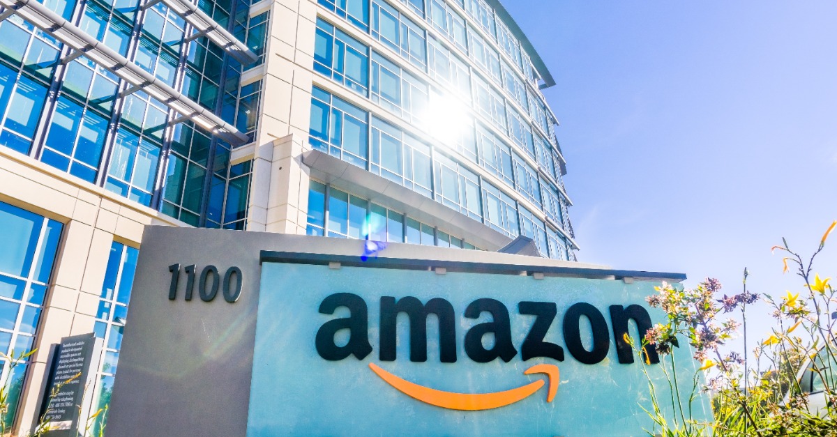 Télephone information entreprise  La politique de retour au bureau d’Amazon en débat