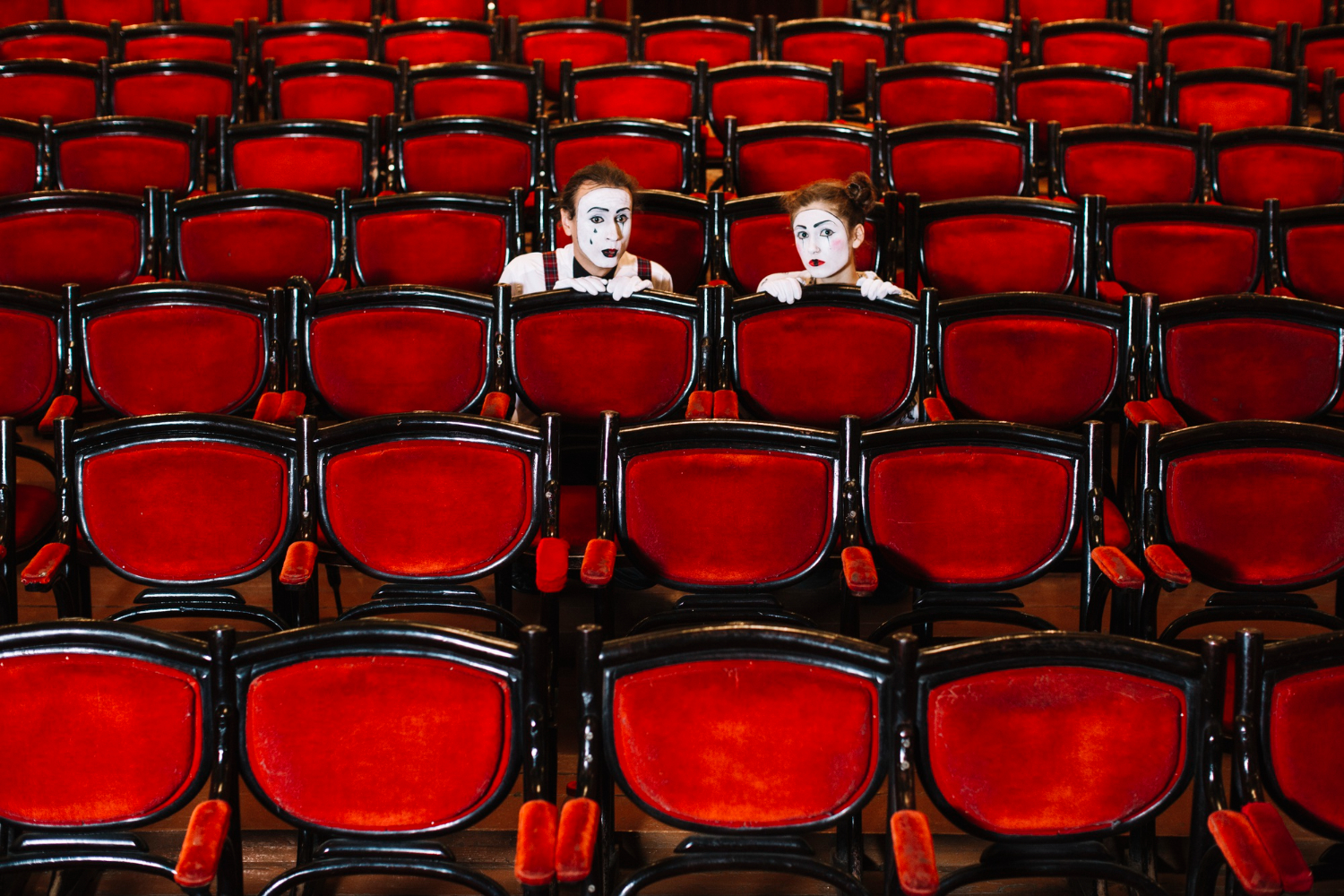 Télephone information entreprise Le Sommet du Cinéma Mondial: L'Impact Social du 7ème Art