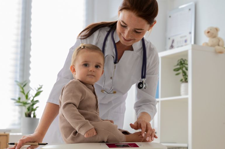 Télephone information entreprise Pédiatre : Garant de la Santé et du Bien-être de nos Petits Trésors
