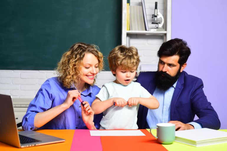 Télephone information entreprise Professeurs pour Mes Enfants : Des Alliés dans le Parcours Éducatif