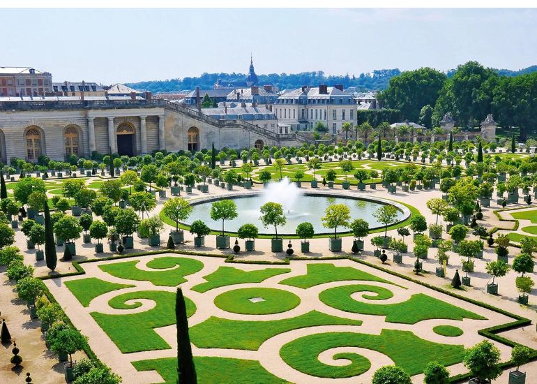 Appeler le service client de Explorez la Grandeur du Château de Versailles : Un Trésor de l’Histoire Française