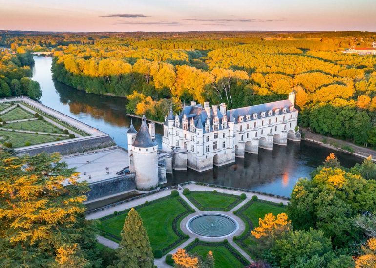 Télephone information entreprise Découvrez l'Élégance et l'Histoire des Châteaux de la Loire