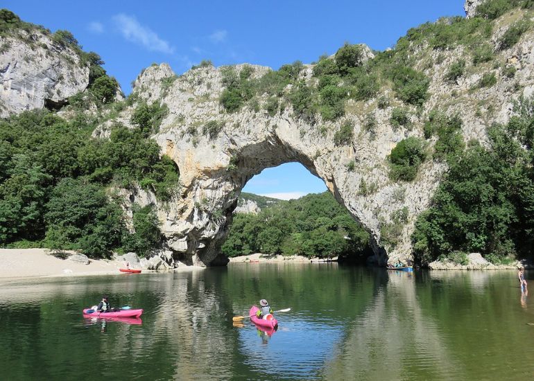 Contact direct numéro téléphone de Découvrez les Gorges de l’Ardèche : Une Aventure en Plein Air au Cœur de la Nature