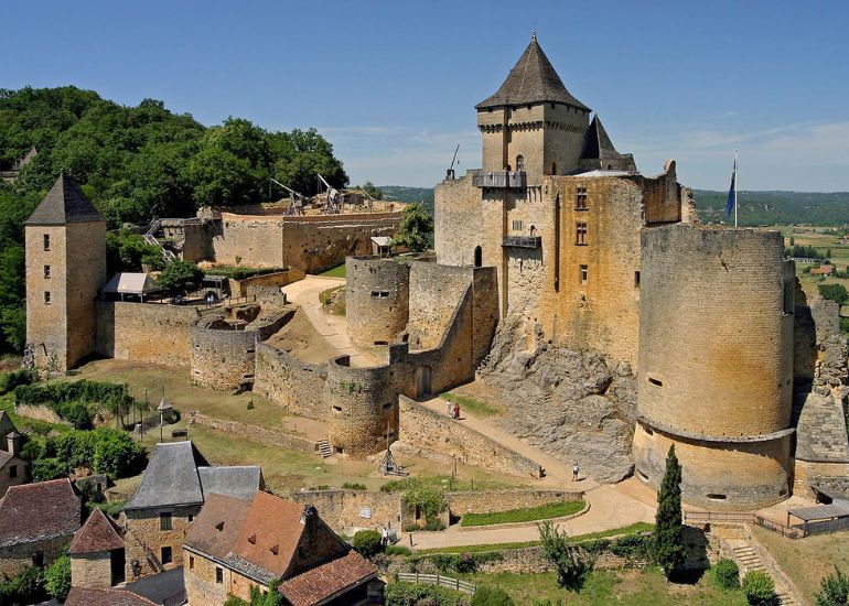 Appeler la assistance technique par téléphone de Découvrez l’Histoire Militaire au Château de Castelnaud-la-Chapelle en Dordogne