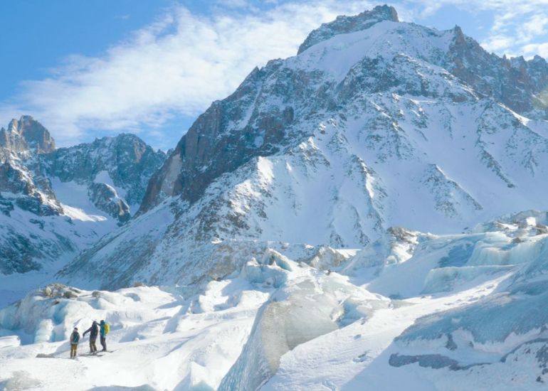 Contacter par téléphone avec le SAV de Chamonix-Mont-Blanc : L’Épicentre du Ski et de l’Alpinisme