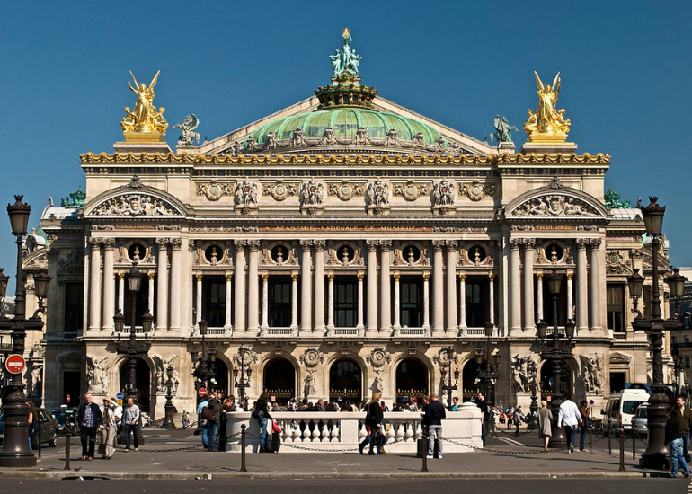 Appeler le service client de Découvrez l’Opéra Garnier à Paris : Un Trésor Architectural au Cœur de la Ville Lumière